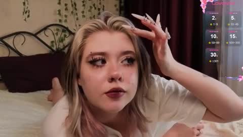 I am Cutie Iris3 online show from 3, 10, 2025