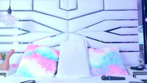 Iris online show from 3, 3, 2025