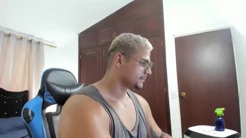 Snapshot of iron_leo chatting on 7, 4, 2026 Leo online show from 7, 4, 2026