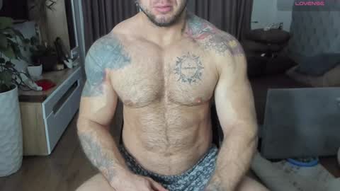 Snapshot of ironhulk22 chatting on 5, 1, 2025 ironhulk22 online show from 5, 1, 2025