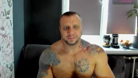 Snapshot of ironhulk22 chatting on 4, 10, 2025 ironhulk22 online show from 4, 10, 2025