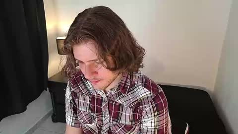 Snapshot of is_jesus chatting on 27, 5, 2026 Jess online show from 27, 5, 2026
