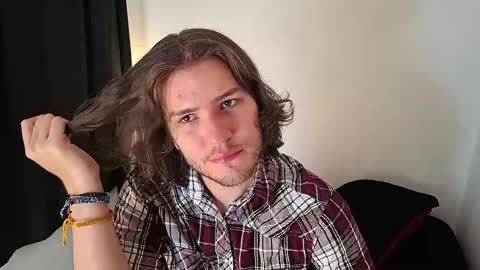 Snapshot of is_jesus chatting on 31, 5, 2026 Jess online show from 31, 5, 2026