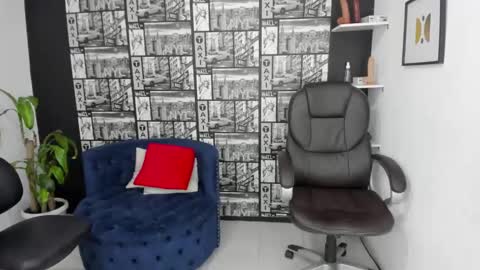 Isa and Natasha online show from 25, 2, 2025