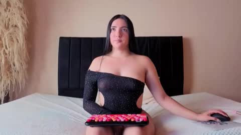 Isa and Natasha online show from 2, 12, 2025