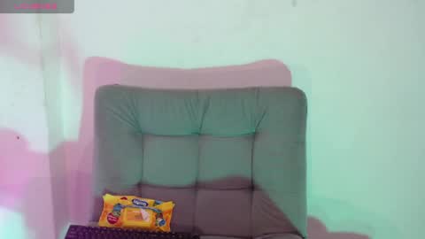 Isabella Hall online show from 11, 4, 2026