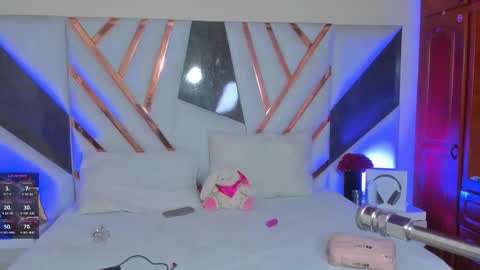 Snapshot of isa_kolins chatting on 25, 2, 2026 isa_kolins online show from 25, 2, 2026