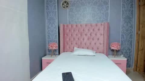 Snapshot of isa_little4u chatting on 2, 12, 2024 online show from 2, 12, 2024