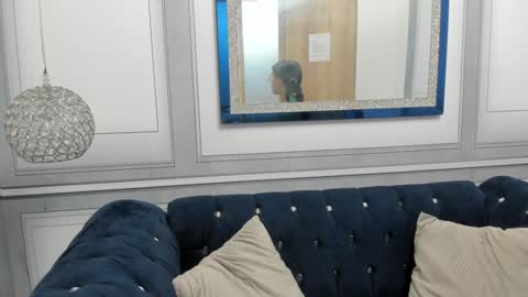 Snapshot of isa_little4u chatting on 20, 12, 2024 online show from 20, 12, 2024