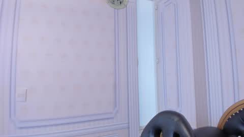 Snapshot of isa_little4u chatting on 24, 12, 2024 online show from 24, 12, 2024