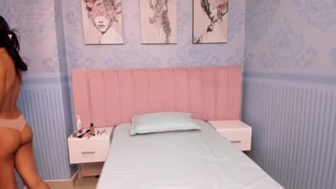 Snapshot of isa_little4u chatting on 14, 1, 2025 online show from 14, 1, 2025