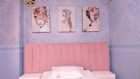 Snapshot of isa_little4u chatting on 22, 1, 2025 online show from 22, 1, 2025