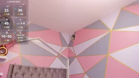 Snapshot of isa_little4u chatting on 4, 2, 2025 online show from 4, 2, 2025