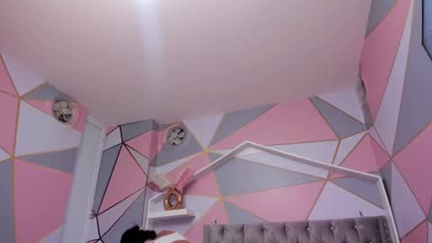 Snapshot of isa_little4u chatting on 11, 2, 2025 online show from 11, 2, 2025