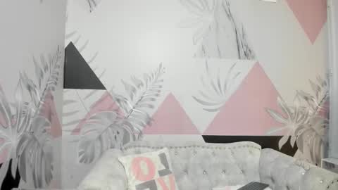 Snapshot of isa_little4u chatting on 11, 3, 2025 online show from 11, 3, 2025