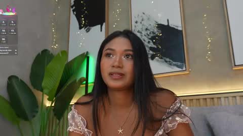 isa_montiel online show from 15, 4, 2026