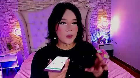 Snapshot of isa_queen_ts chatting on 21, 10, 2025 isa_queen_ts online show from 21, 10, 2025