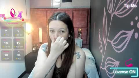 Snapshot of isa_thompson__ chatting on 17, 9, 2025 I S A online show from 17, 9, 2025