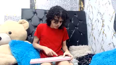 Snapshot of isa_x18 chatting on 29, 6, 2026 isa_x18 online show from 29, 6, 2026
