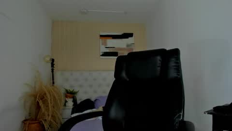 isaac_cryston online show from 16, 2, 2026