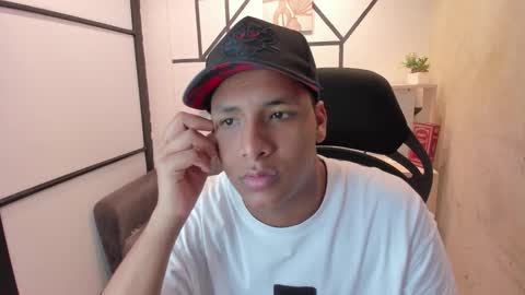 Snapshot of isaacblack_ chatting on 28, 9, 2025 IsaacBlack online show from 28, 9, 2025
