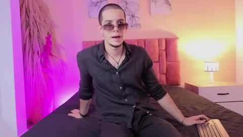 Snapshot of isaacblaze_ chatting on 14, 5, 2026 isaacblaze online show from 14, 5, 2026