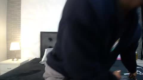 Snapshot of isaak_salomee chatting on 10, 6, 2026 isaak_salomee online show from 10, 6, 2026