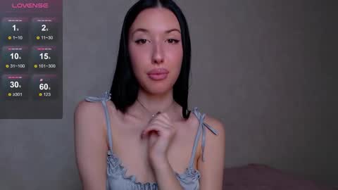 Bella online show from 9, 10, 2025