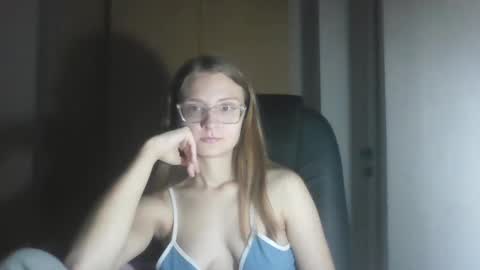 Snapshot of isabel_loveee chatting on 7, 11, 2025 isabel_loveee online show from 7, 11, 2025