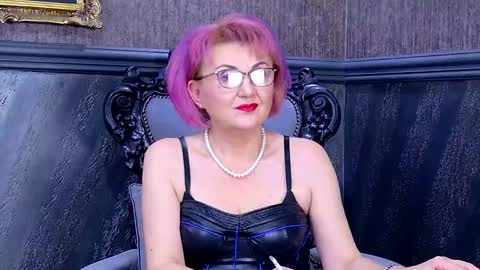 Isabella Conte online show from 9, 1, 2025