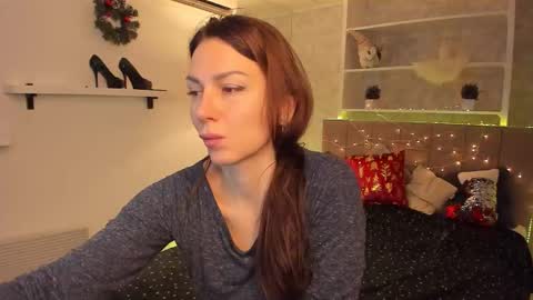 IsabelKiss online show from 15, 12, 2025