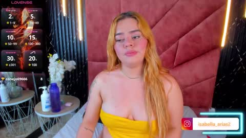 Isabella Arias online show from 11, 3, 2025