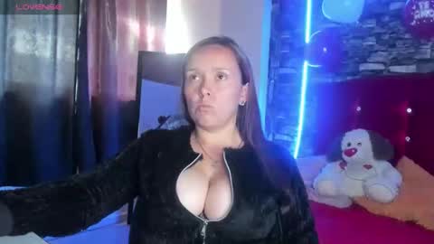 Snapshot of isabella_boom chatting on 14, 2, 2025 isabella_boom online show from 14, 2, 2025