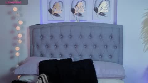   online show from 21, 11, 2025