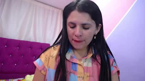 Snapshot of isabella_nice_ chatting on 7, 1, 2025 abby online show from 7, 1, 2025