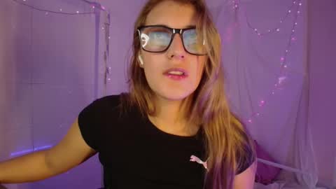 Isabella Rros online show from 13, 2, 2026