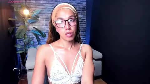Snapshot of isabella_star_ chatting on 11, 5, 2026 Camila online show from 11, 5, 2026