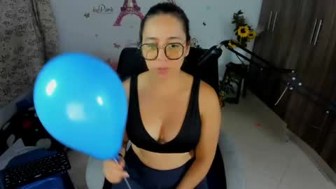 Snapshot of isabella_sweett_ chatting on 18, 5, 2026 Isabella online show from 18, 5, 2026