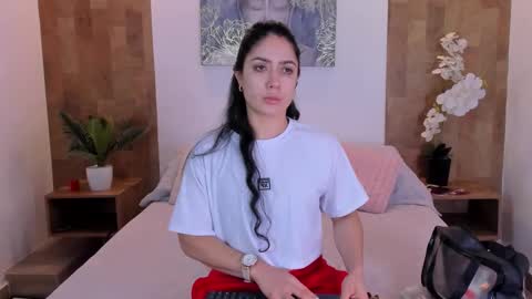 Snapshot of isabella_winkler chatting on 2, 3, 2026 isabella_winkler online show from 2, 3, 2026