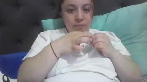 isabellaa_hills_ online show from 25, 9, 2025