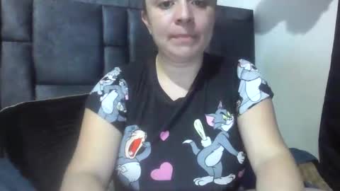 isabellaa_hills_ online show from 7, 6, 2026