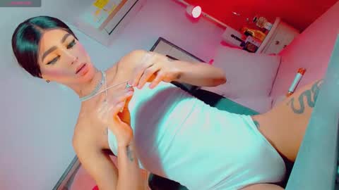 isabellagirs online show from 18, 11, 2025