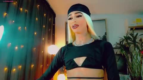 Snapshot of isabellagirs chatting on 22, 5, 2026 isabellagirs online show from 22, 5, 2026