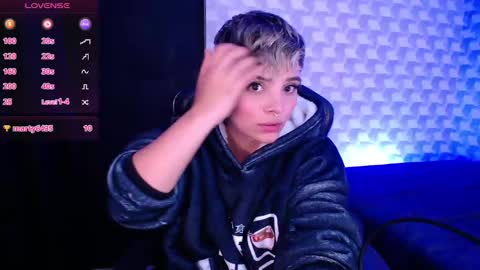 Isabella Mout  online show from 10, 2, 2025