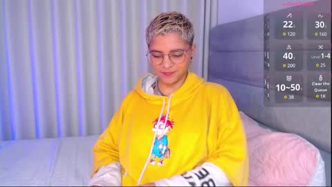 Isabella Mout  online show from 20, 11, 2025