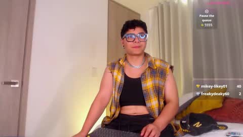 Isabella Mout  online show from 26, 2, 2026