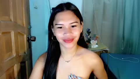 Snapshot of isabelle_amore chatting on 12, 7, 2026 Ysa online show from 12, 7, 2026