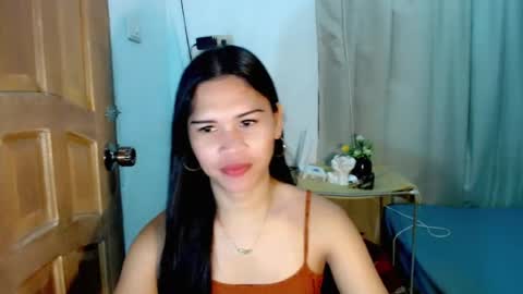 Snapshot of isabelle_amore chatting on 15, 7, 2026 Ysa online show from 15, 7, 2026