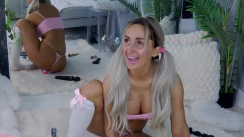 Snapshot of isabelleethan chatting on 21, 6, 2026 IsabelleEthan online show from 21, 6, 2026