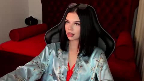 isabellevale online show from 8, 10, 2025